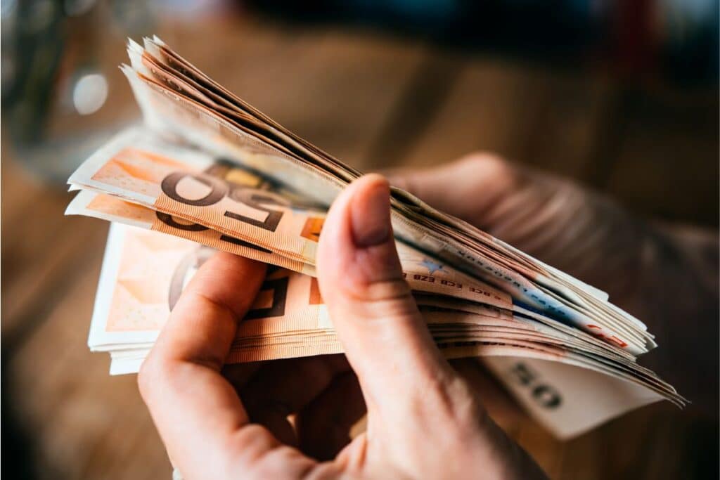 A 4,000 € job spared by AI growth